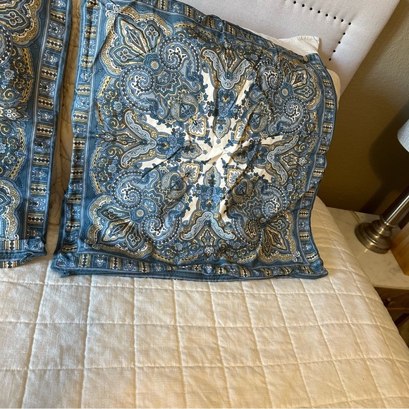 Pottery Barn Mansfield Blue Paisely Square Pillow Covers - Picture 5 of 15
